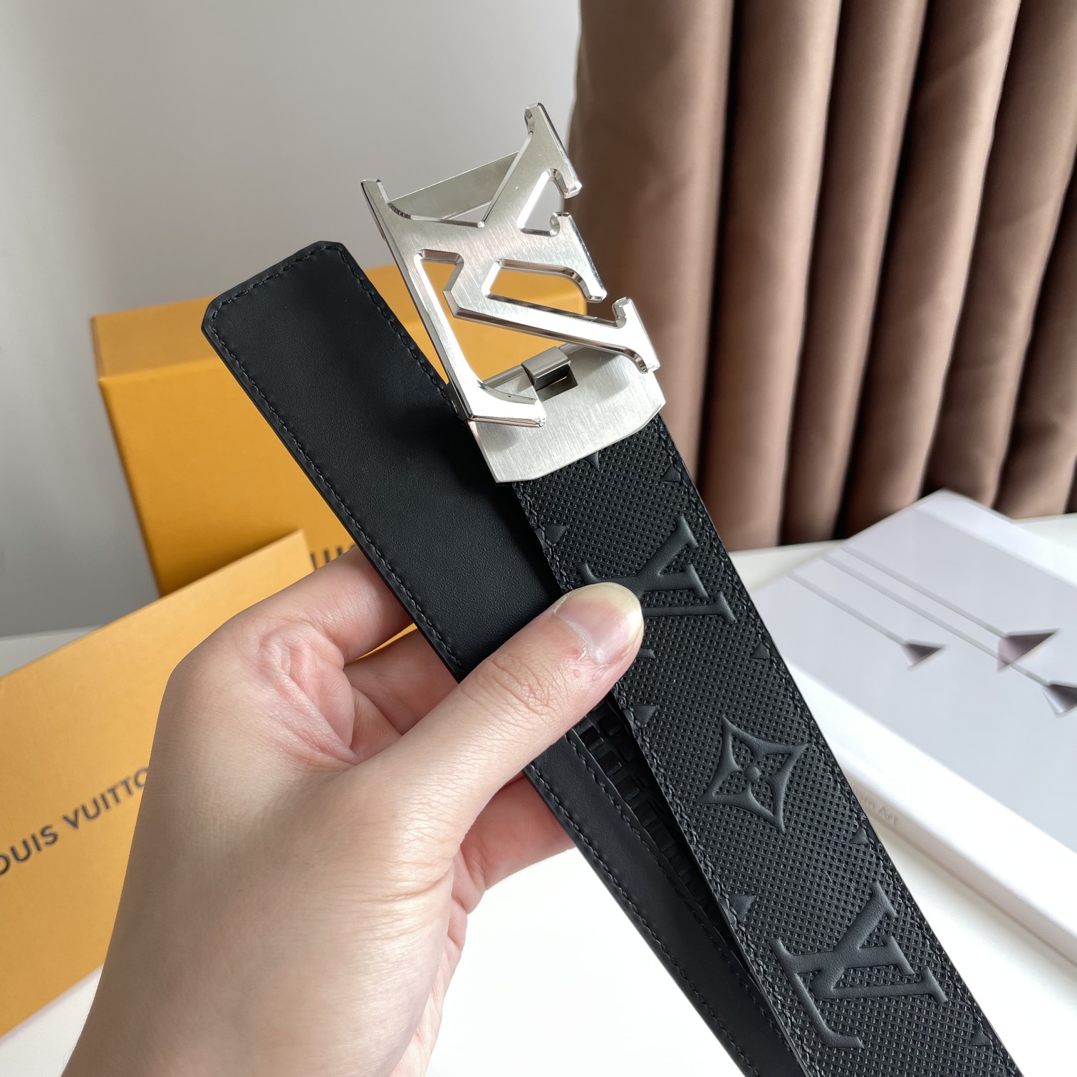 [MENS] Louis Vuiton Belt