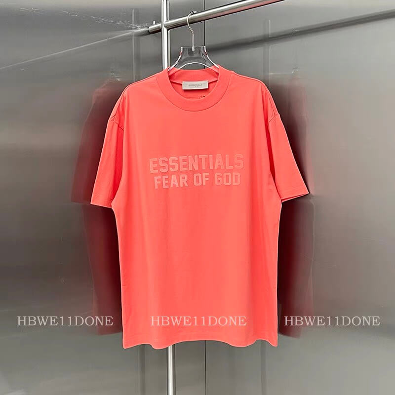 ESSENTIALS T-SHIRTS