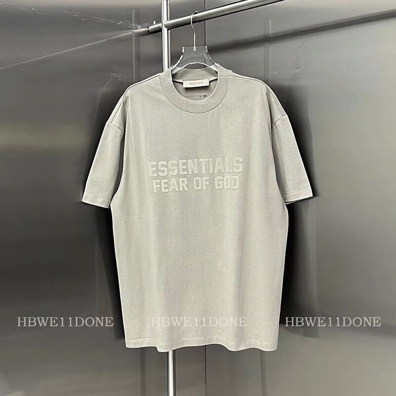 ESSENTIALS T-SHIRTS
