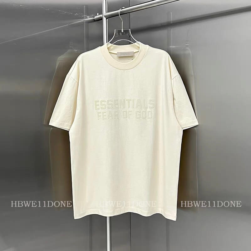 ESSENTIALS T-SHIRTS