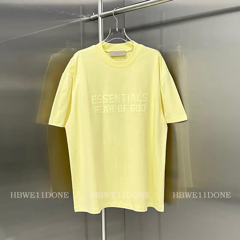 ESSENTIALS T-SHIRTS