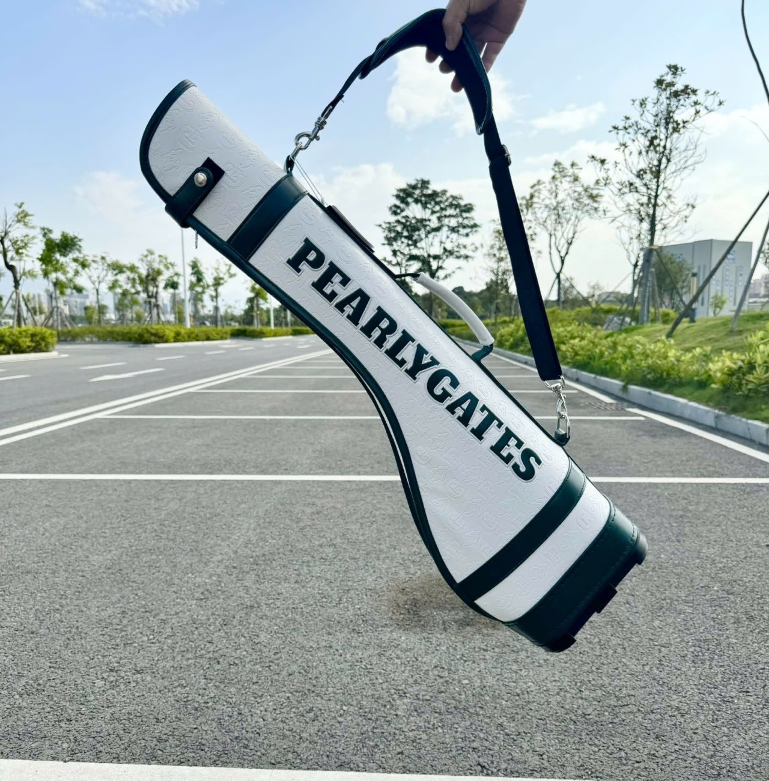 PEARLY GATES GOLF BAG