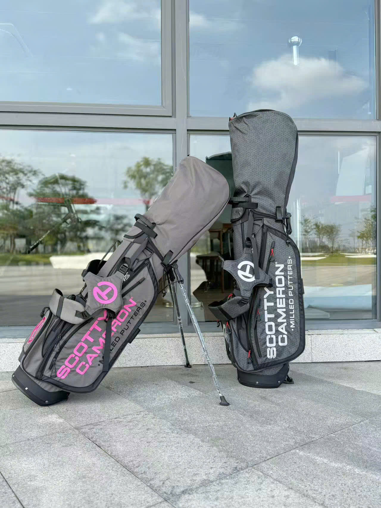SCOTTY CAMERON GOLF BAG