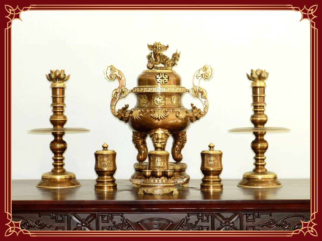 Ý nghĩa của bộ tam sự đồ thờ và văn hóa thờ cúng của người Việt