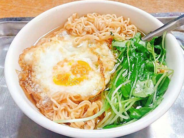 Mì tôm trứng