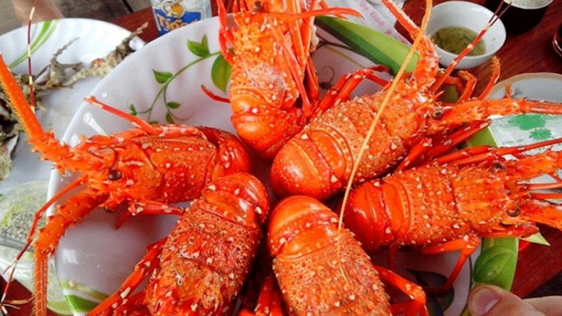 Tôm hùm hấp bia