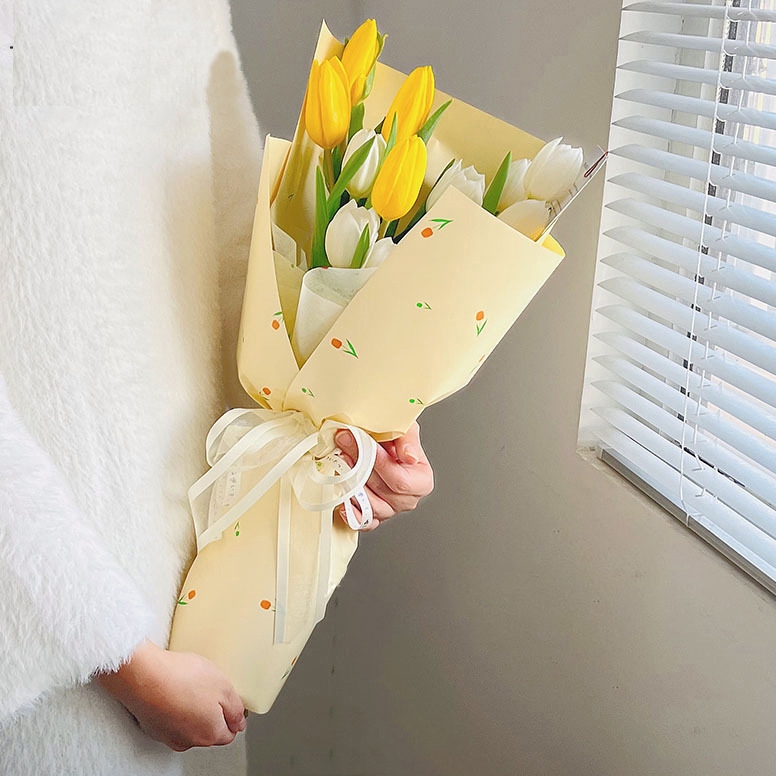 Xấp 20 tờ giấy gói hoa họa tiết hoa tulip chống thấm nước, giấy dày đứng form