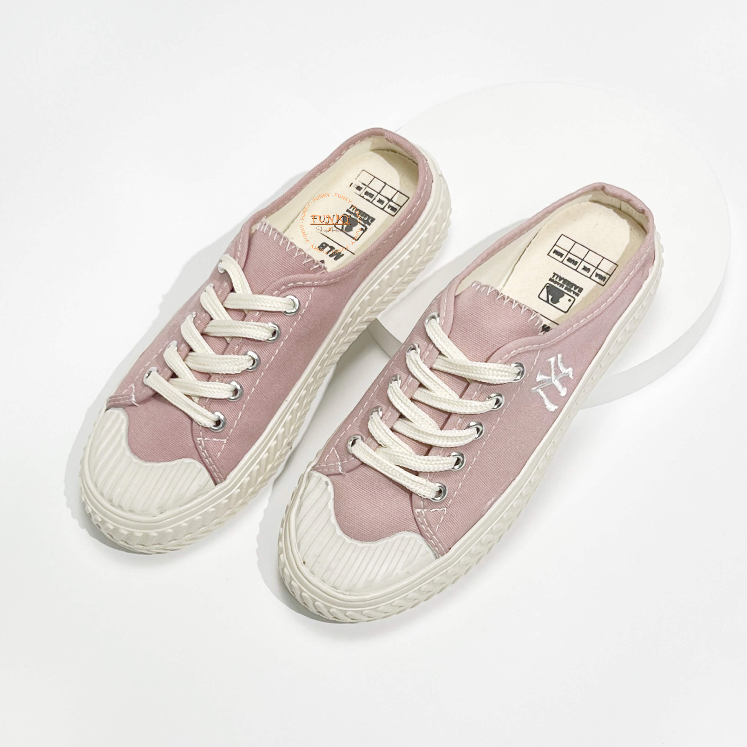 Sục M L B Mule