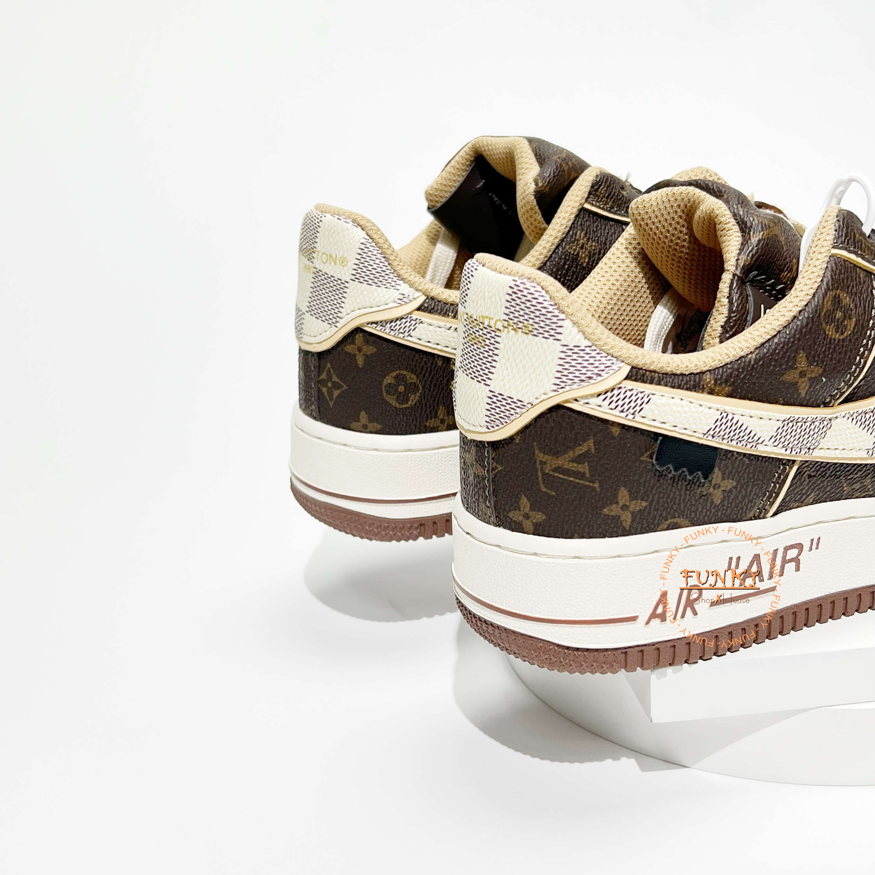 Giày L V x N ike Air Force 1 phối Monogram Nâu