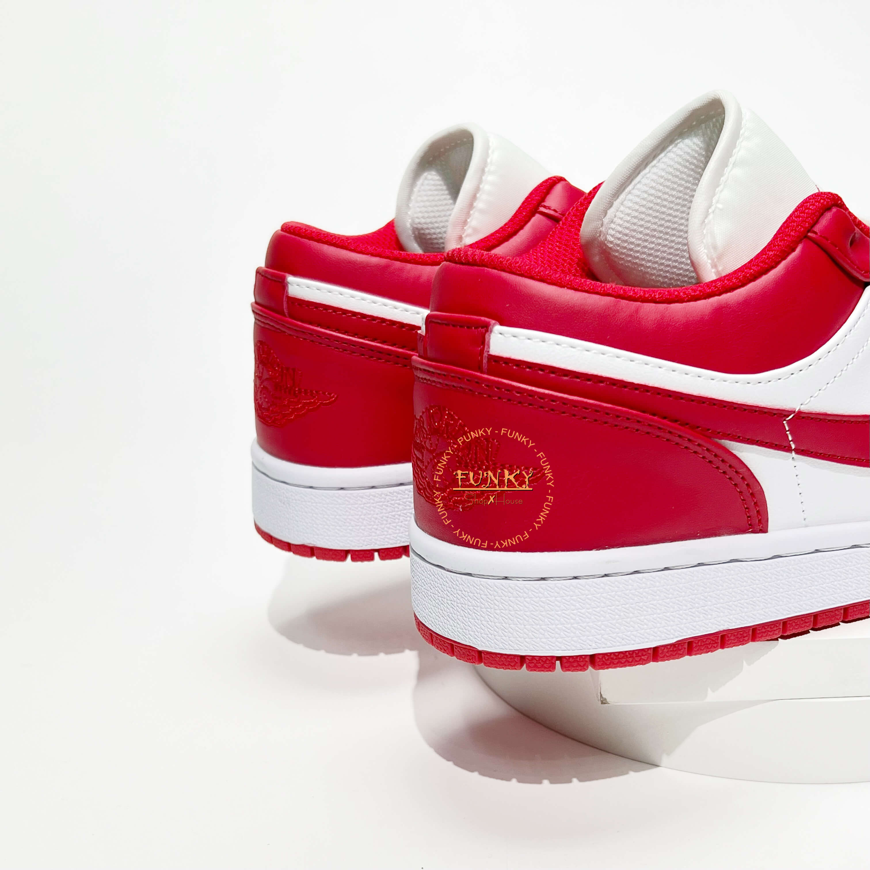 Giày J ordan 1 Cổ Thấp gymred