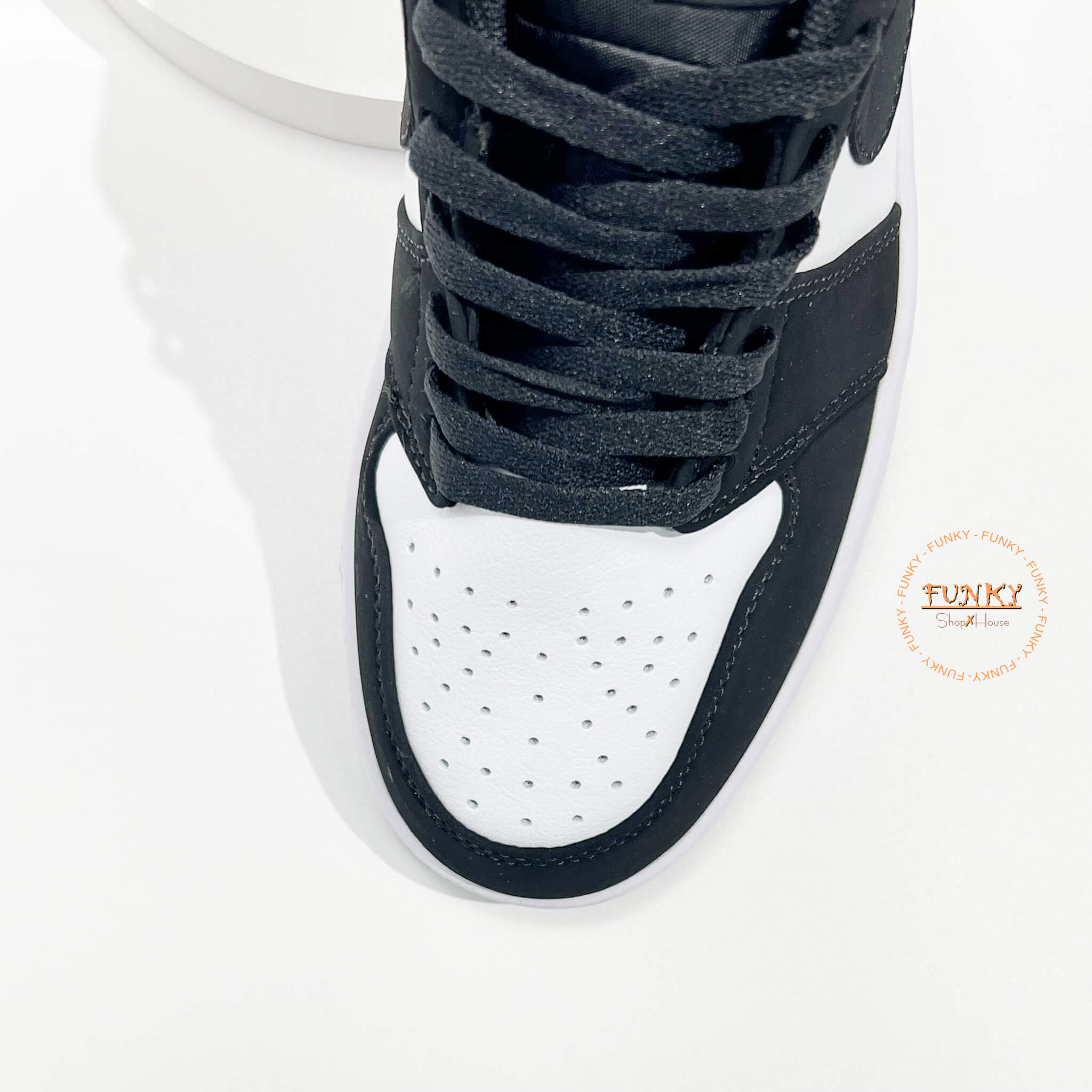 Giày J ordan 1 Cổ Thấp Panda
