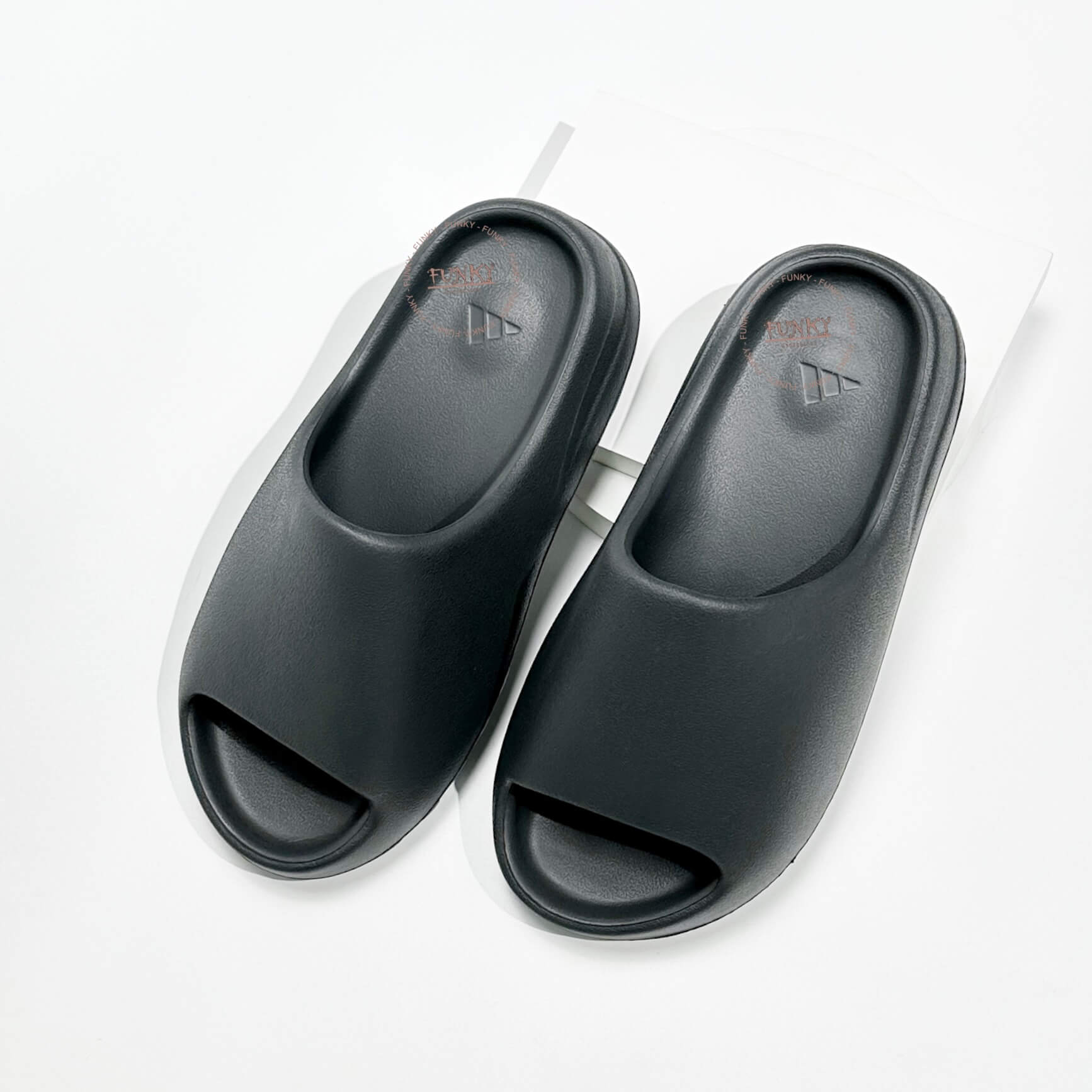 Dép Yeezy Slide ‘Onyx Black’ Cao Cấp Vân Nhám