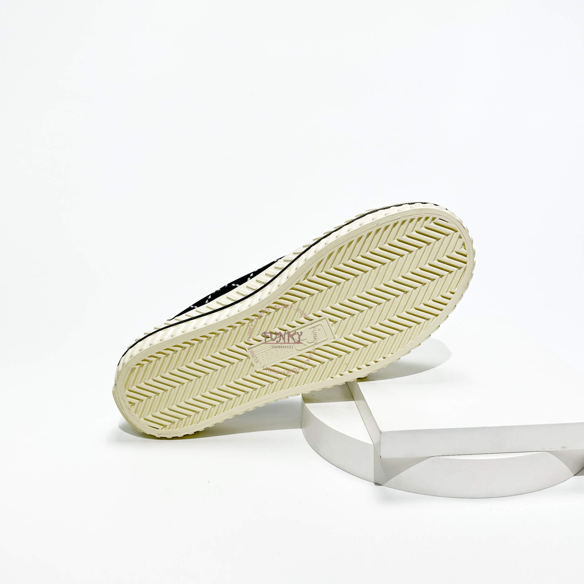 Sục M L B Mule Monogram Đen Cao Cấp
