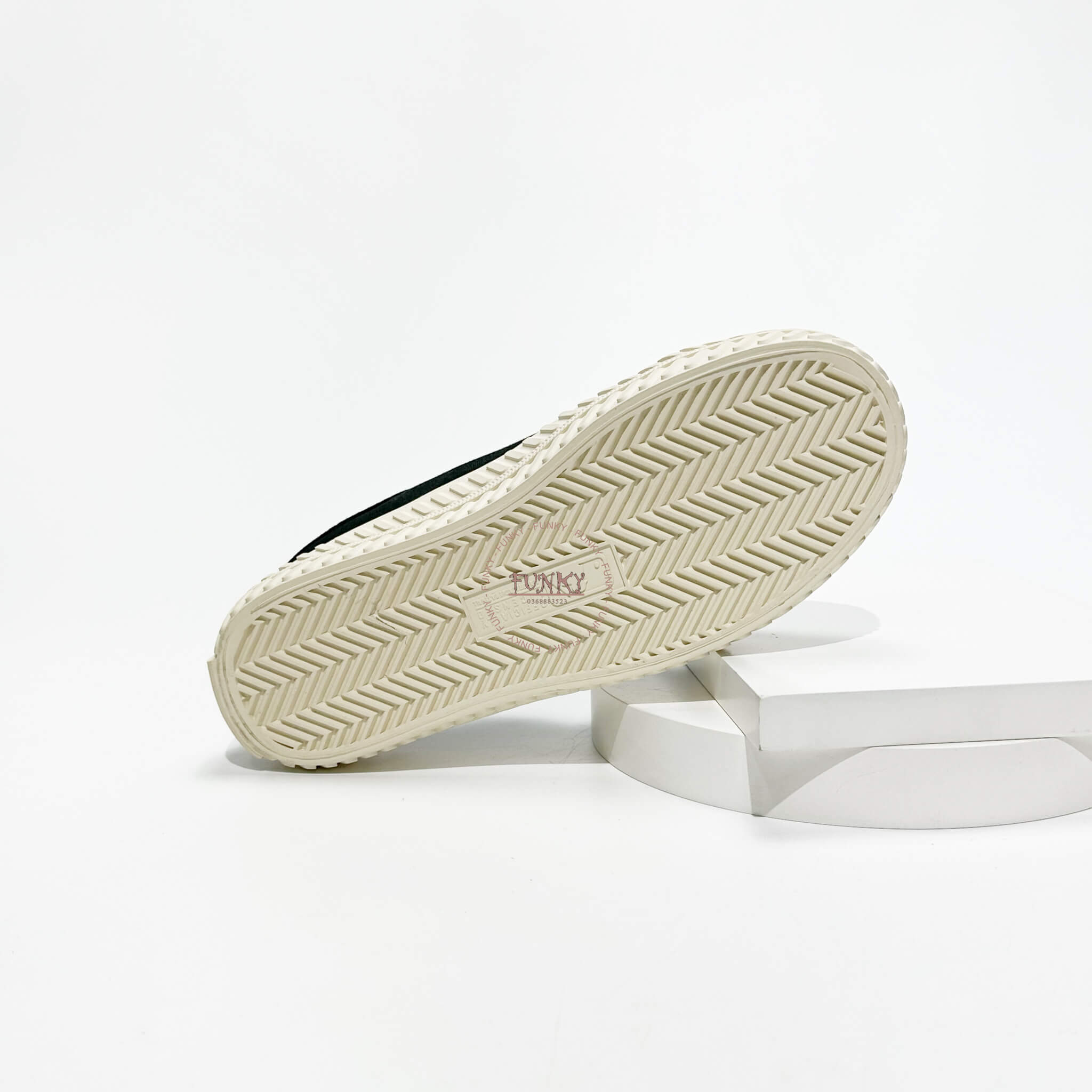 Sục M L B Mule Monogram Đen Cao Cấp