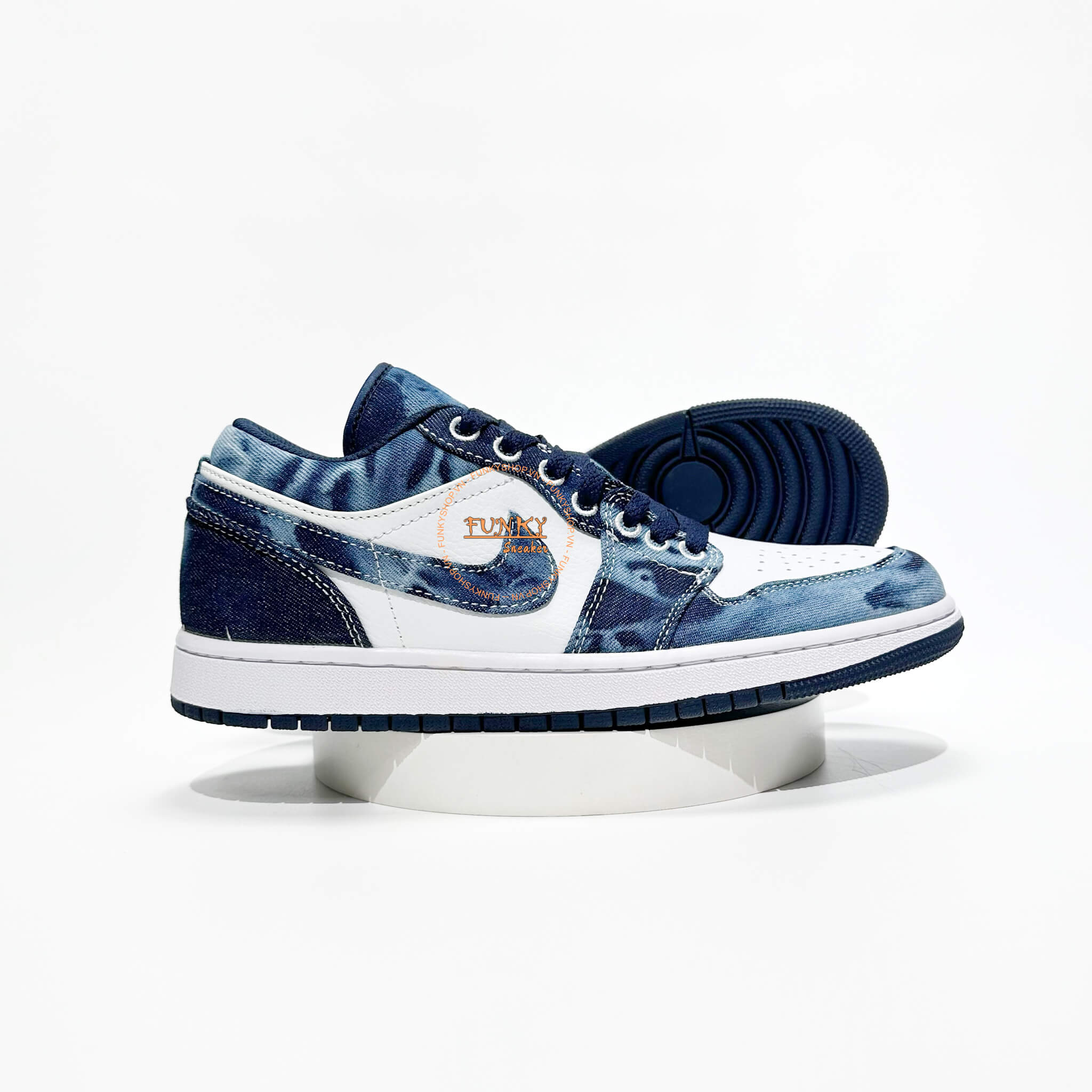 Giày Jordan 1 Cổ Thấp Denim Bò