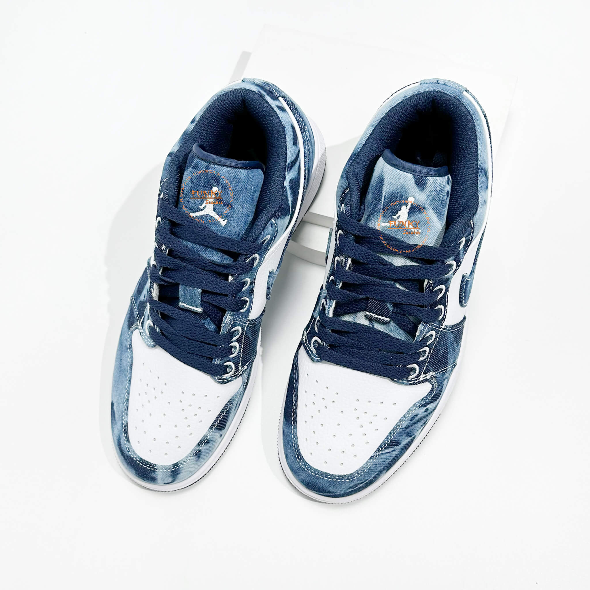 Giày Jordan 1 Cổ Thấp Denim Bò