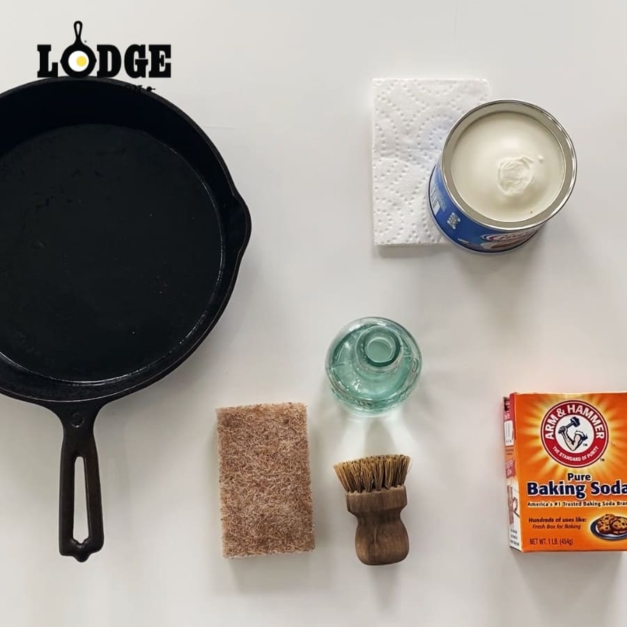 Cách làm sạch chảo gang bị gỉ bằng soda và giấm