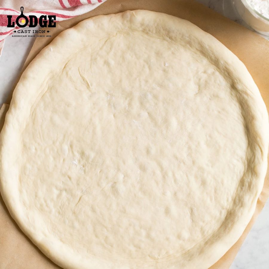 Tạo hình đế bánh pizza