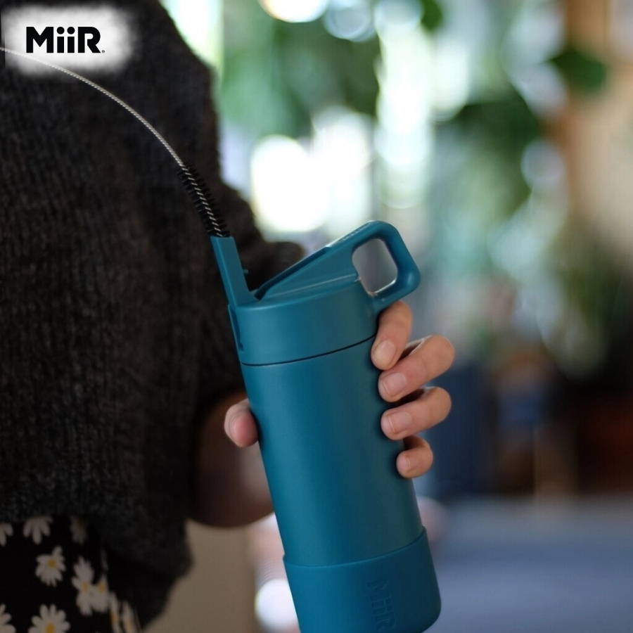 Bình giữ nhiệt có ống hút mang lại nhiều tiện dụng cho người dùng