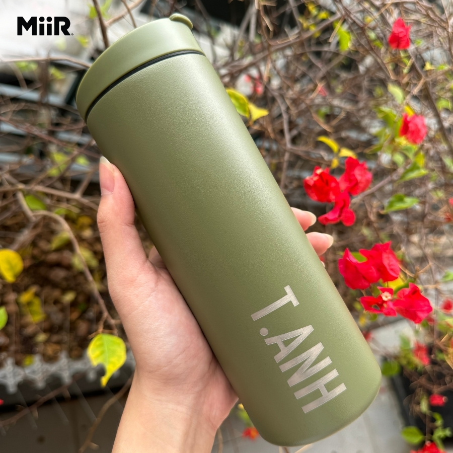 Bình giữ nhiệt khắc tên màu xanh hoài cổ