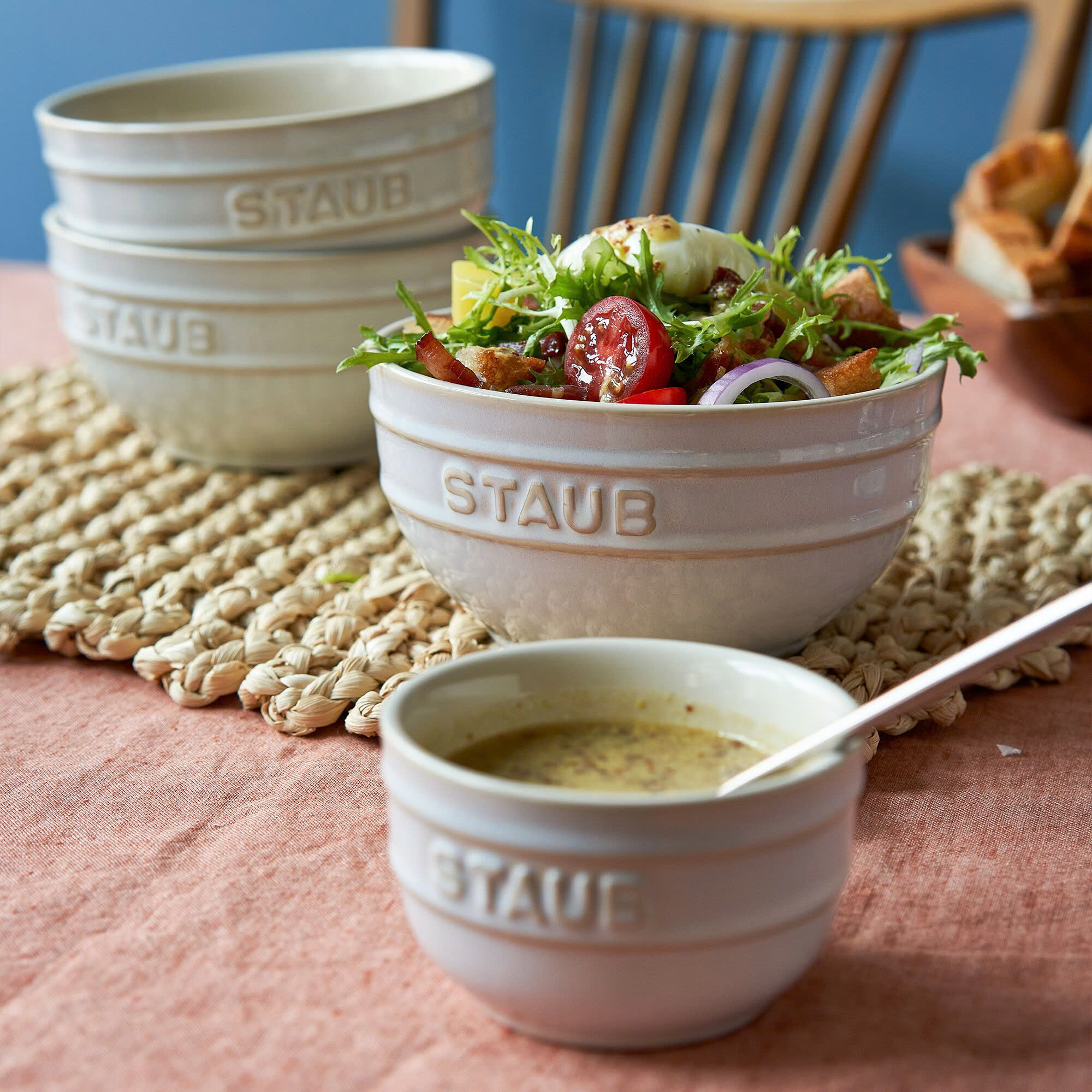 Staub - Bộ gốm chén đĩa màu White Truffle - 14 món