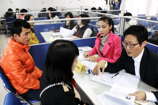TOP công việc làm thêm hấp dẫn cho du học sinh Hàn Quốc