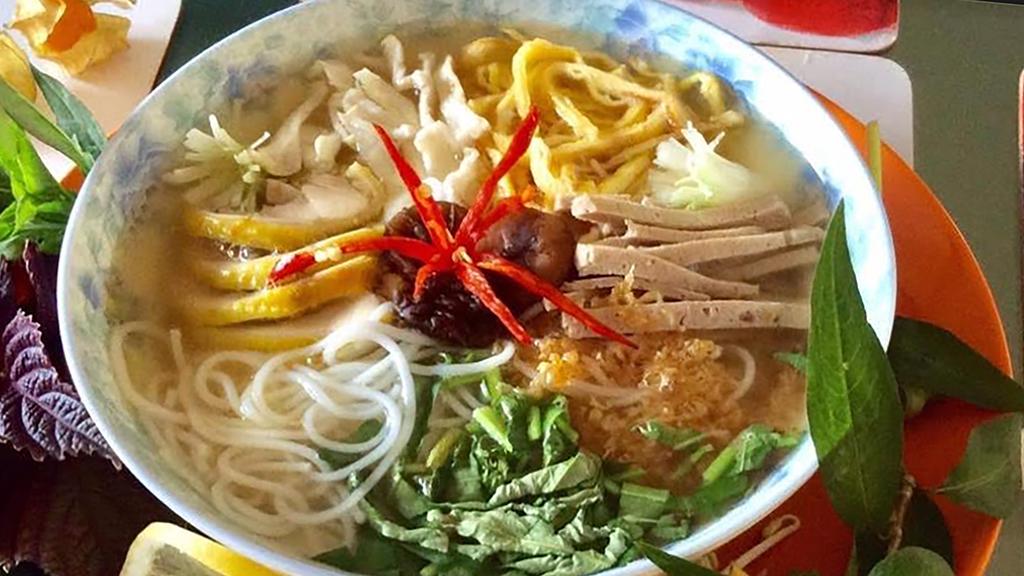 Bún thang - Món ngon "nức tiếng" giữa lòng Hà Nội