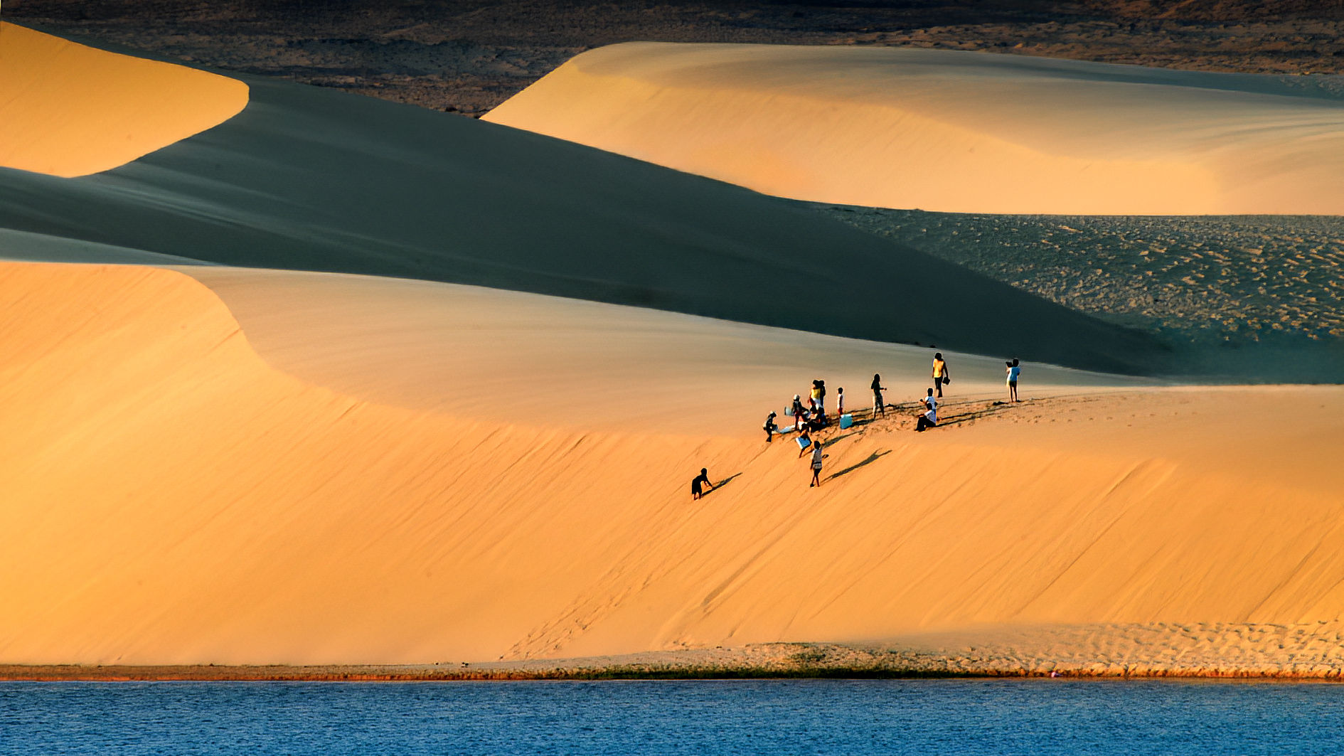 TOUR BIỂN: TP. HỒ CHÍ MINH - PHAN THIẾT - MŨI NÉ -  BIKINI BEACH – PINEAPPLE BEACH  - BÀU TRẮNG  2N1Đ | Khởi hành thứ 7 hàng tuần