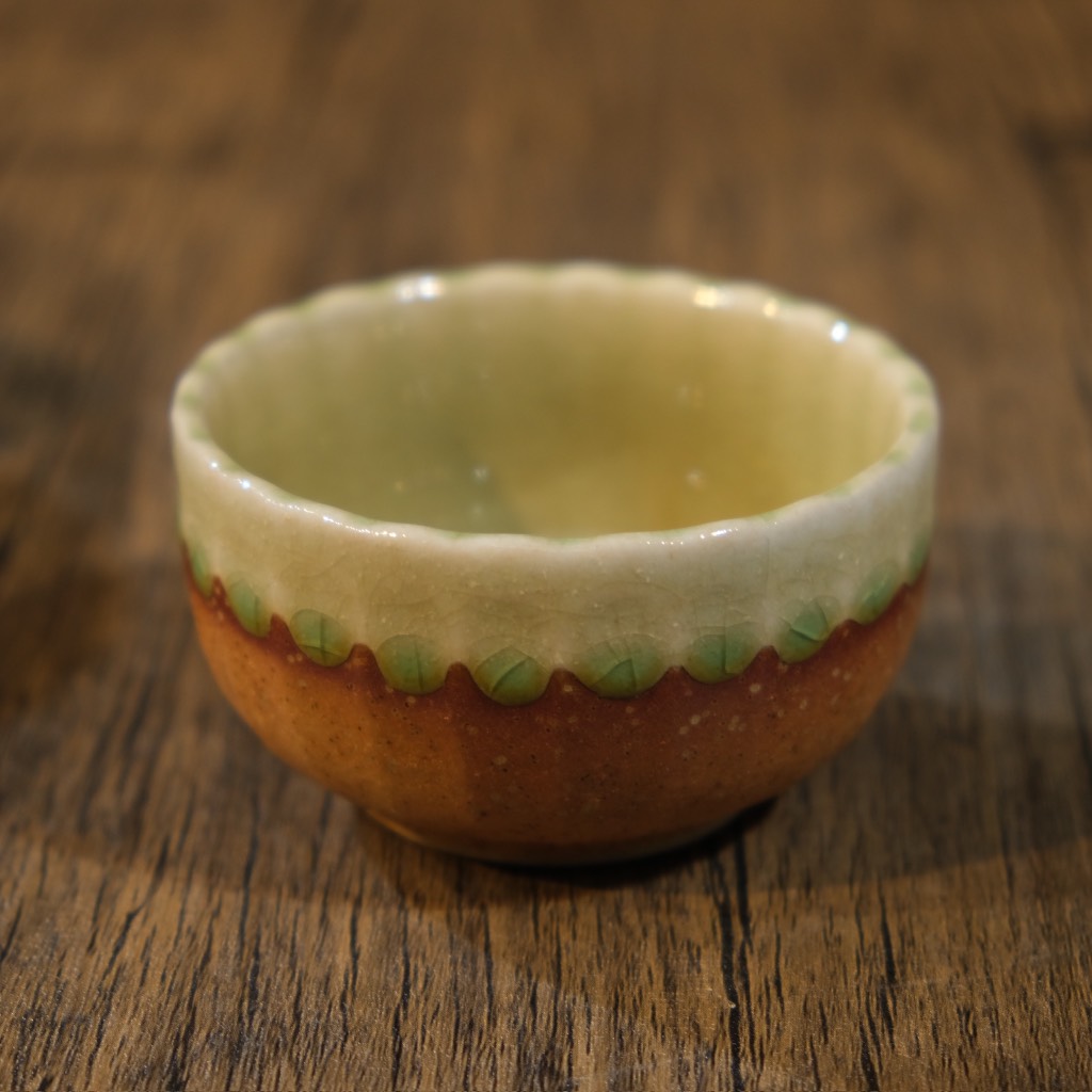 Bát chấm mộc men rêu lòng celadon