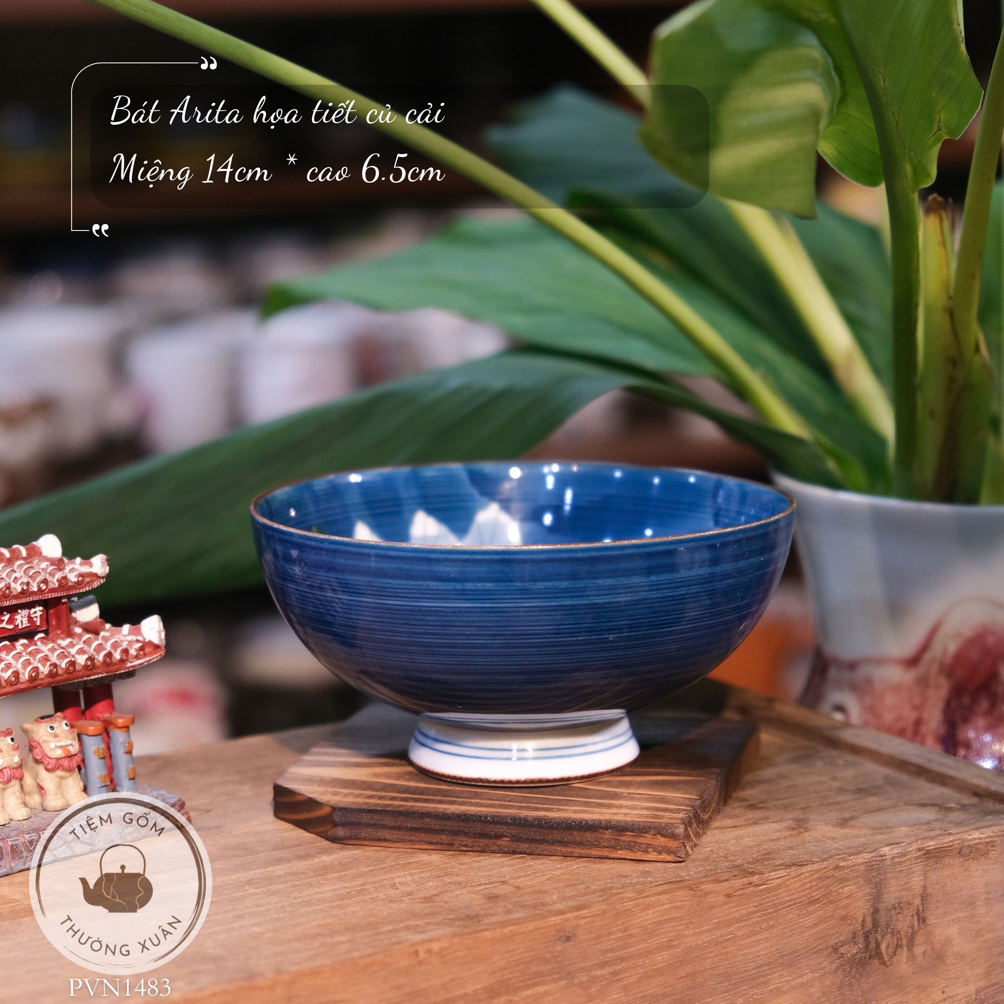 Bát Arita họa tiết củ cải