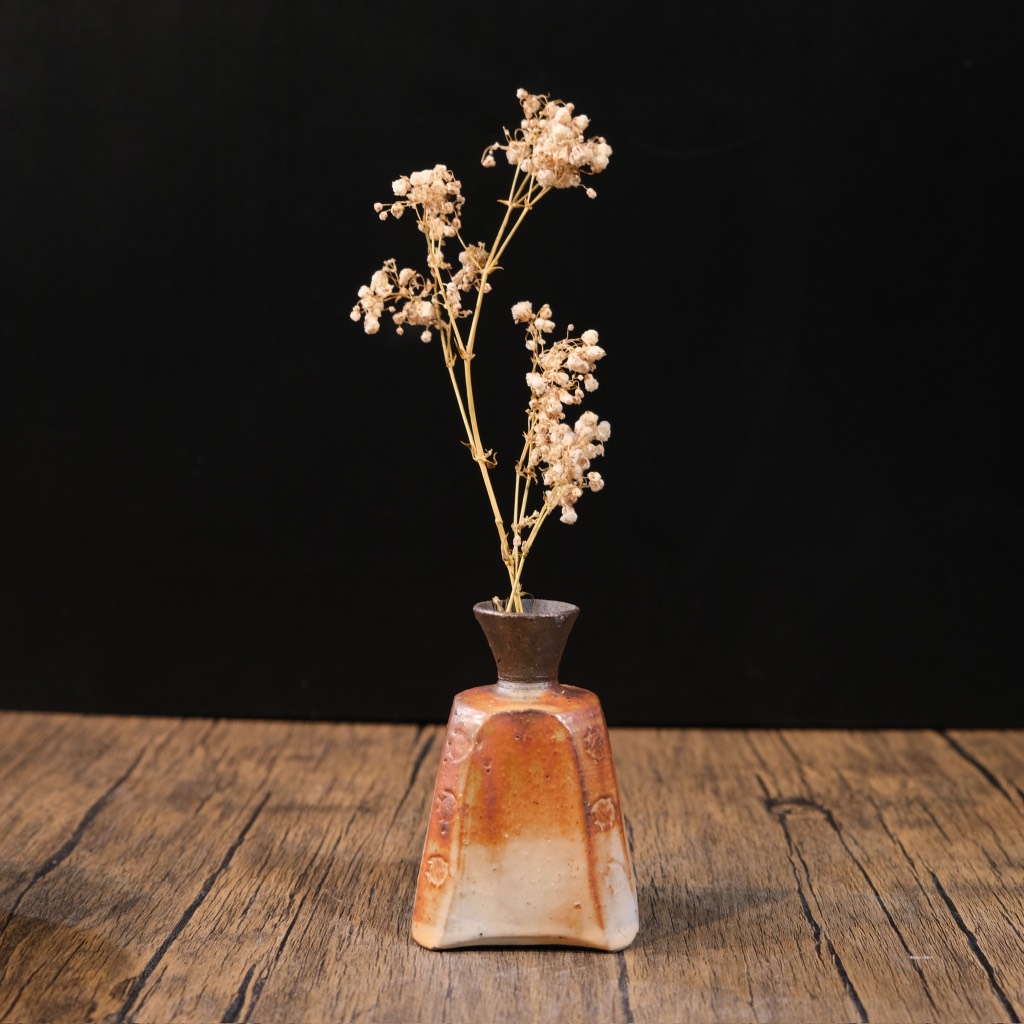 Bình mộc hút lộc ánh kim hoạ tiết cá (triện đáy)