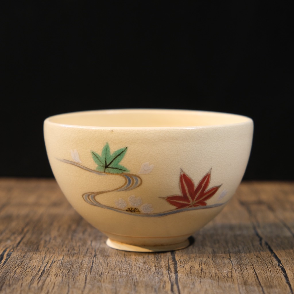 Chawan - Bát đánh matcha Kyo vẽ lá phong