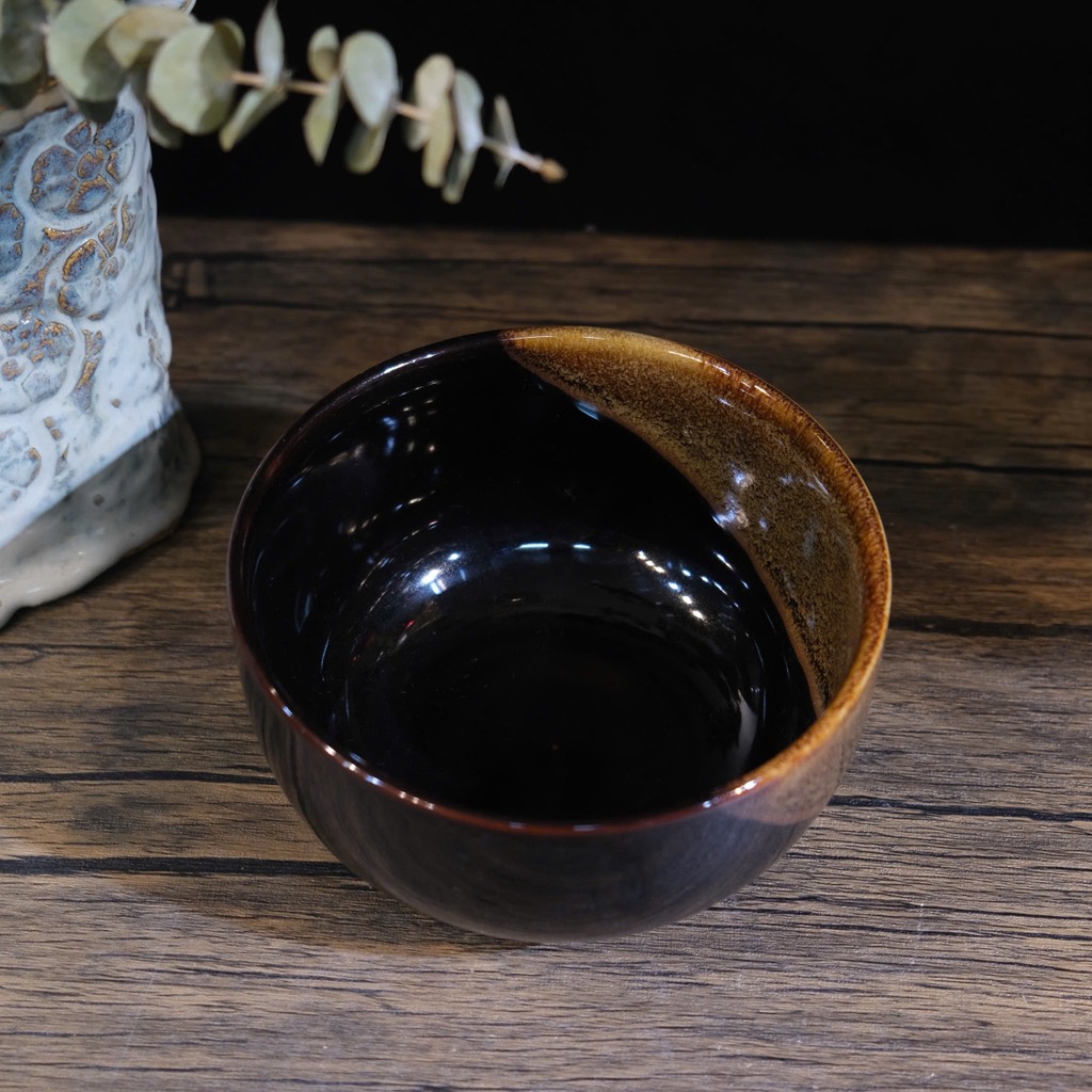 Tô đen chấm nâu cafe S