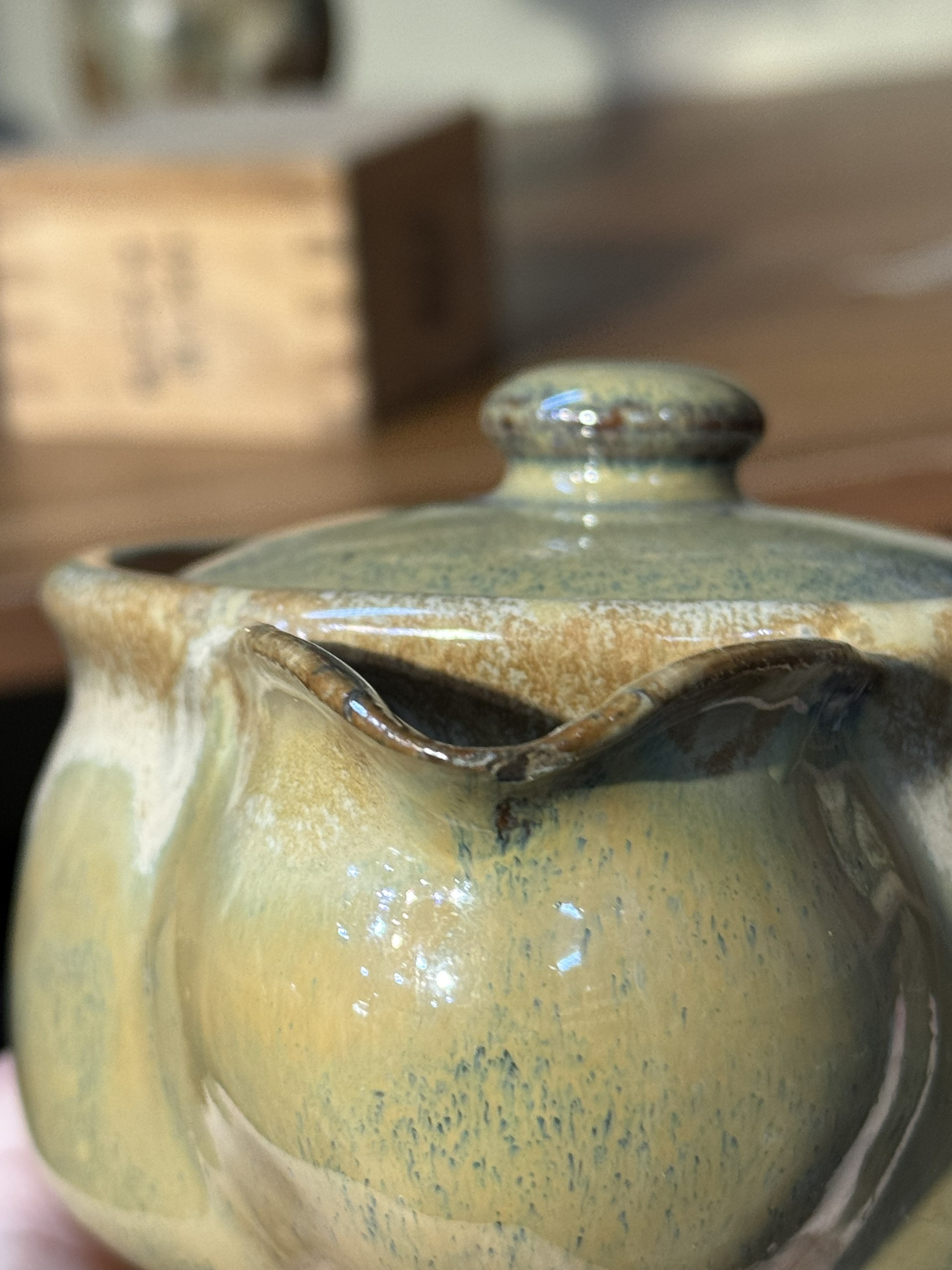 Ấm trà Houhin tráng men xanh rêu