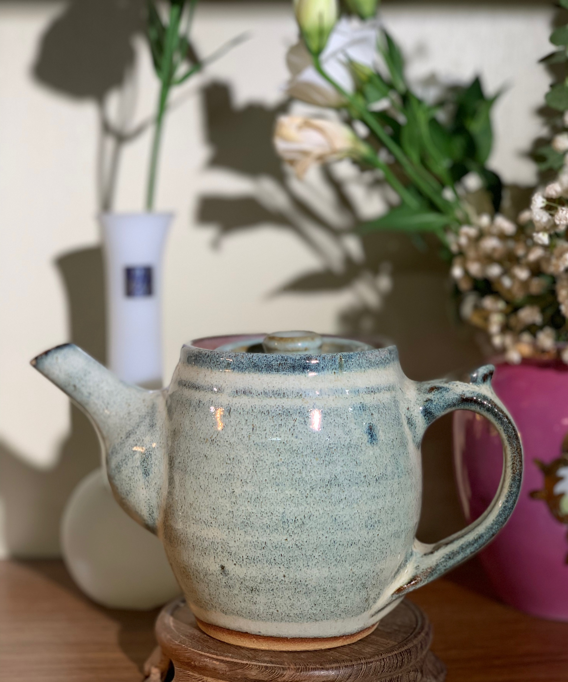 Ấm trà men lam chấm tiêu