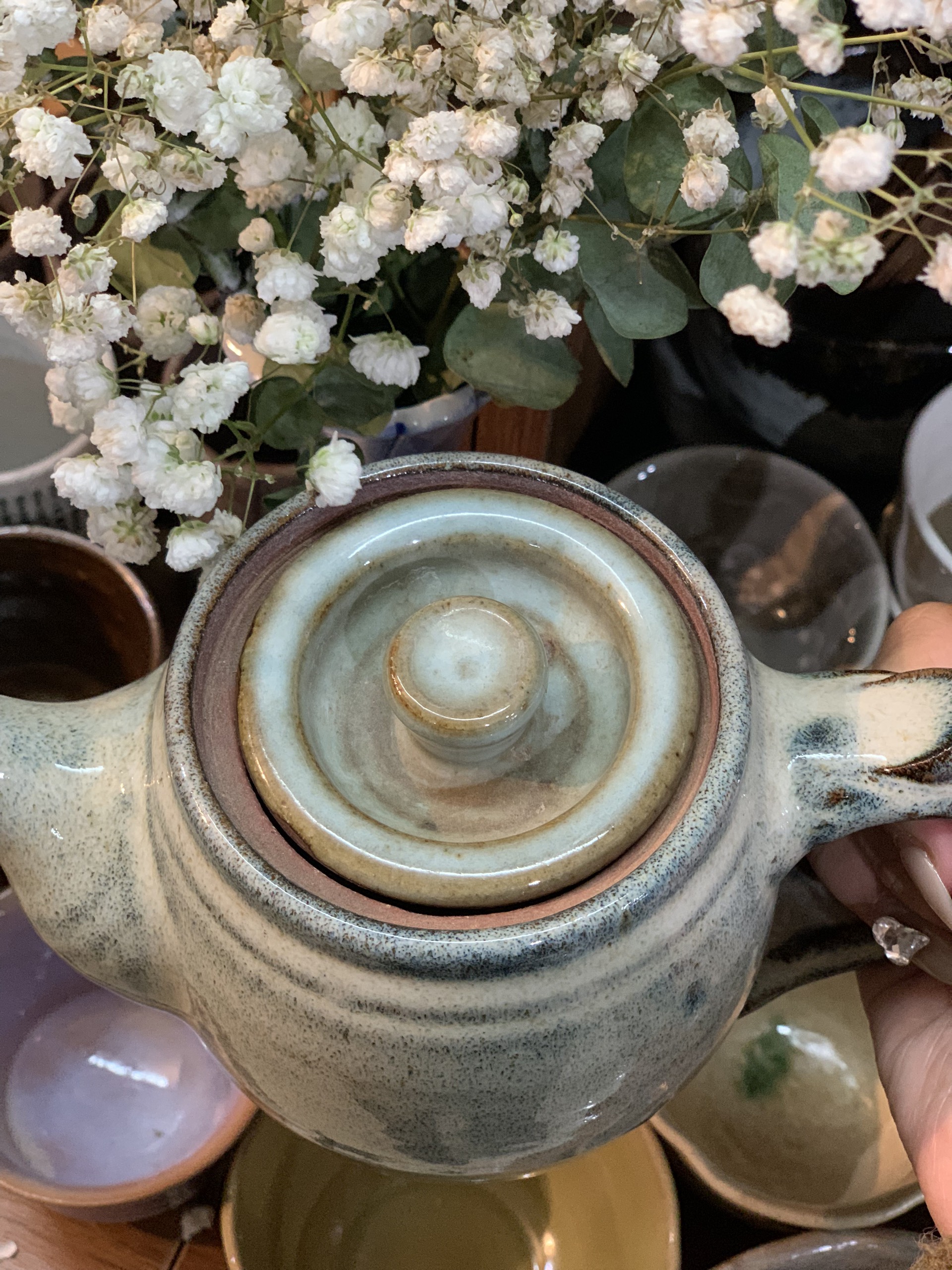 Ấm trà men lam chấm tiêu