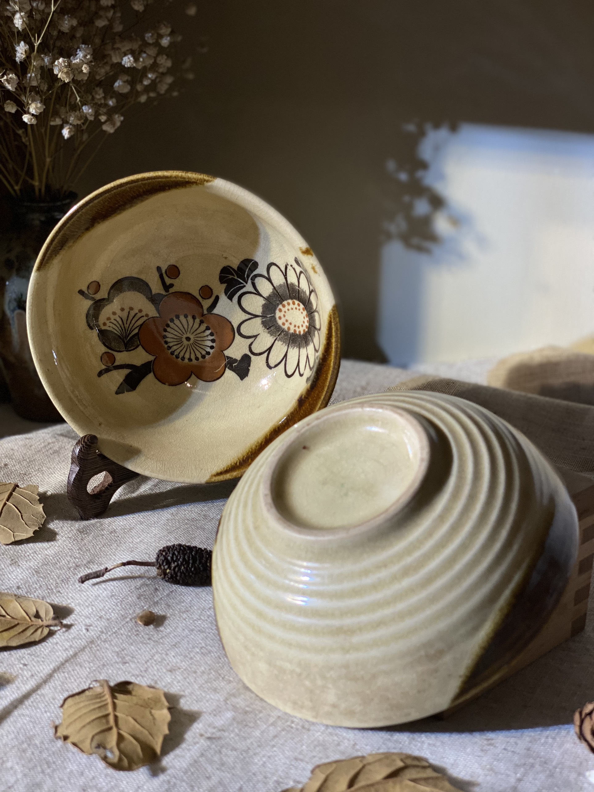 Bát ăn cơm men rạn hoạ tiết hoa nghệ thuật