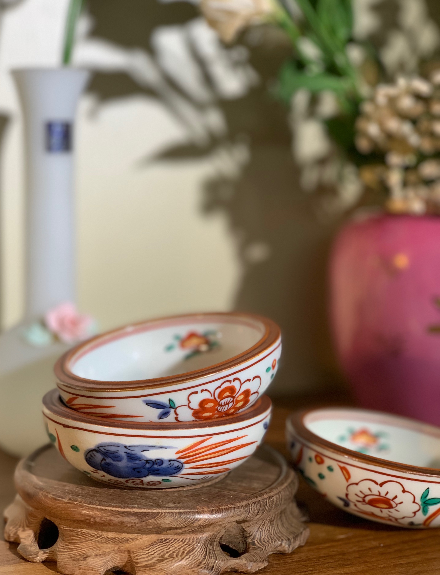 Bát chấm nhỏ tam thái vẽ vàng cốt dày