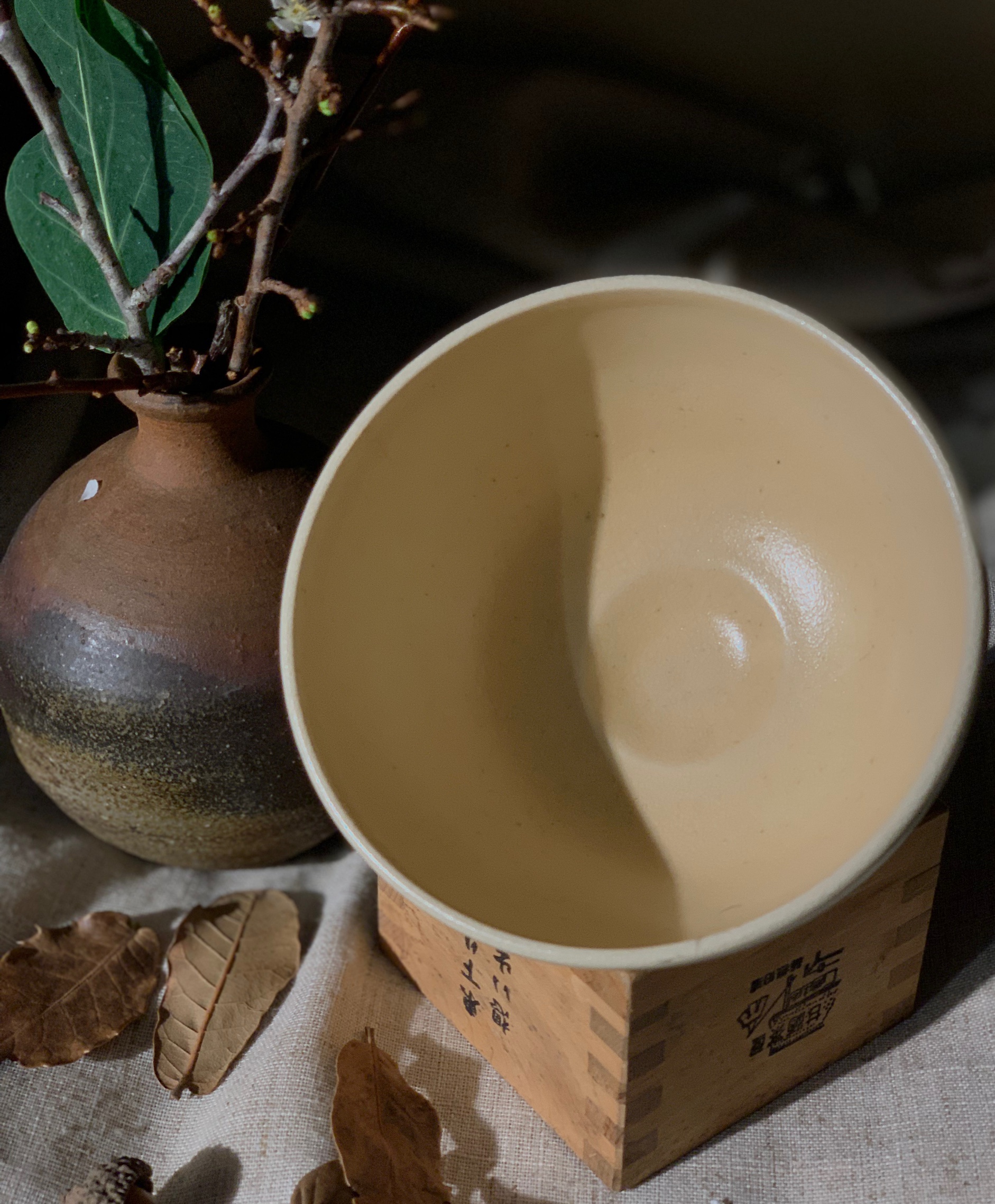 Chawan - Bát đánh matcha Kyo vẽ lá phong
