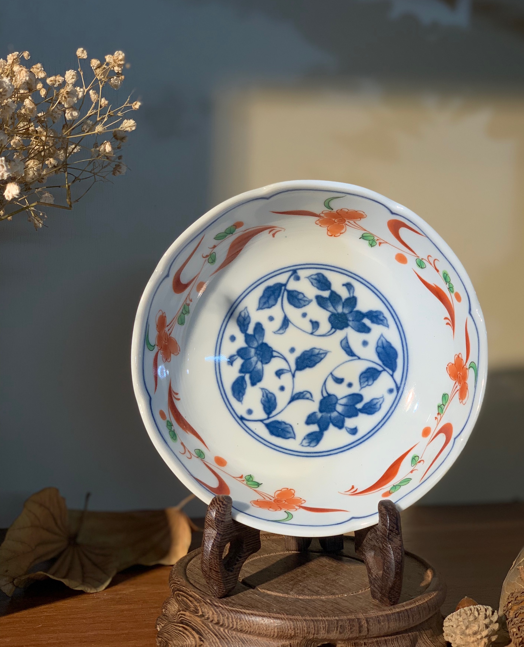 Bát nhỏ tam thái viền lượn sóng