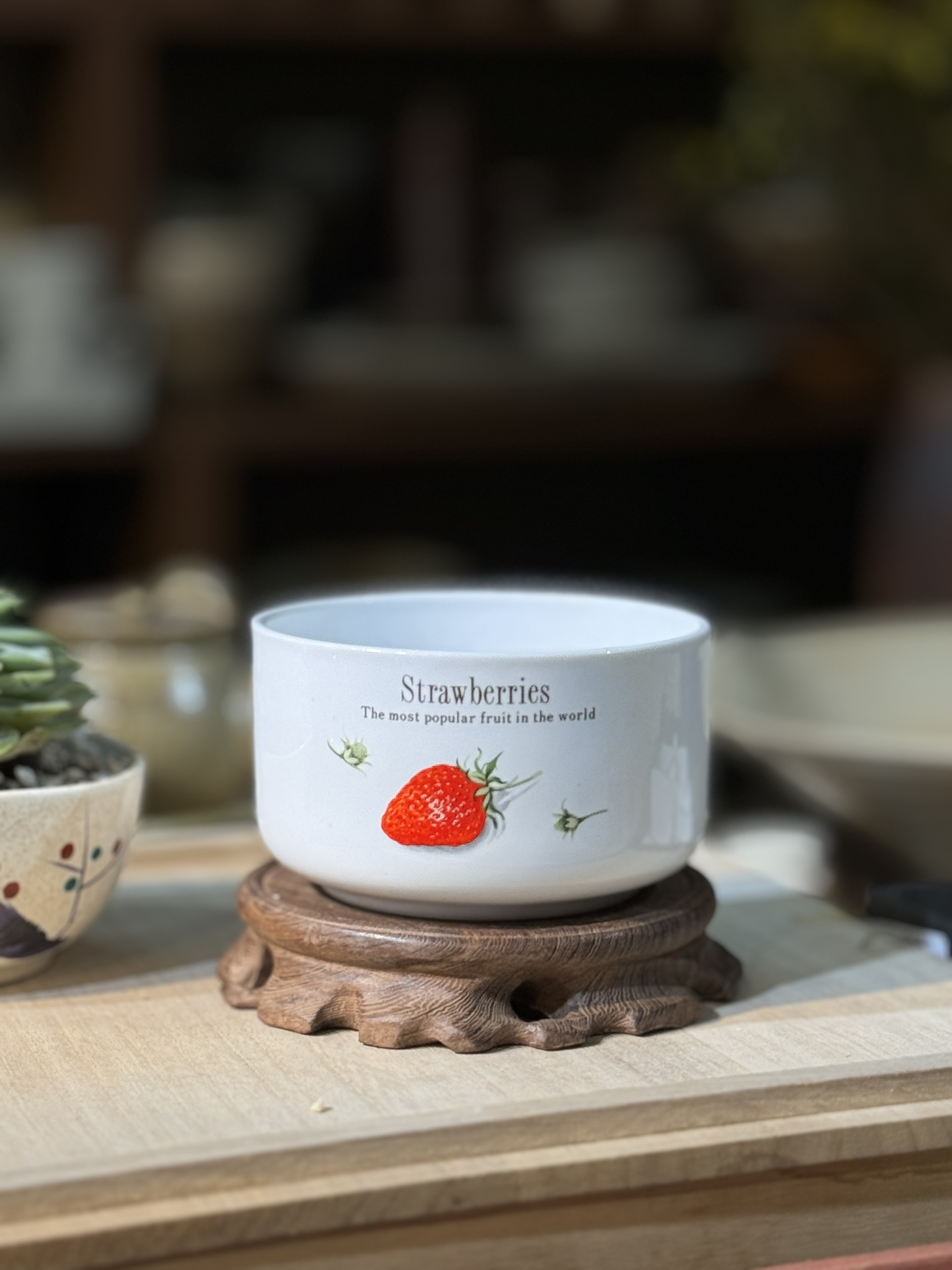 Bát size nhỡ strawberry