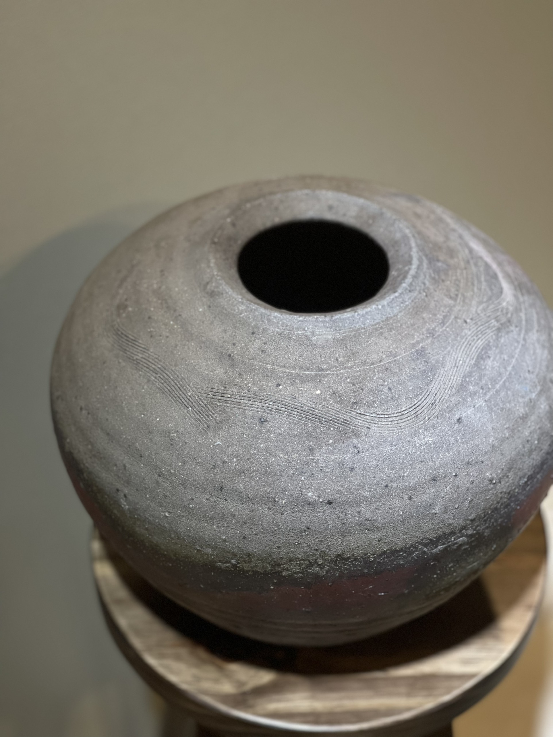 Bình Bizen Hoả biến Sangiri dáng hút tài lộc