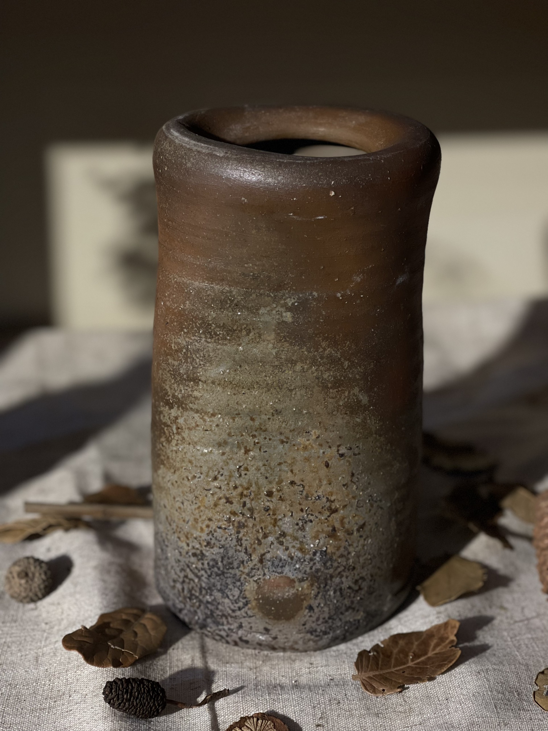 Bình Bizen vuốt tay méo mó Wabi Sabi hoả biến