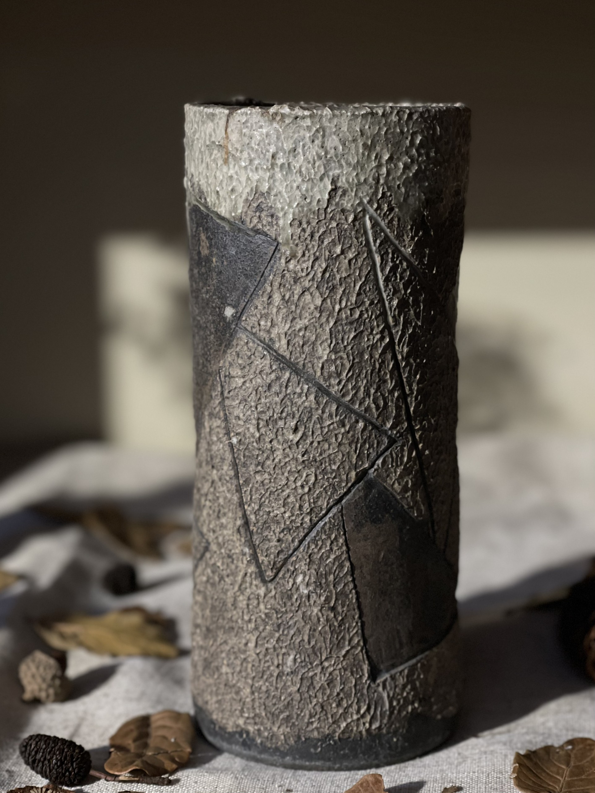 Bình gốm da sần vỏ cây Wabi Sabi