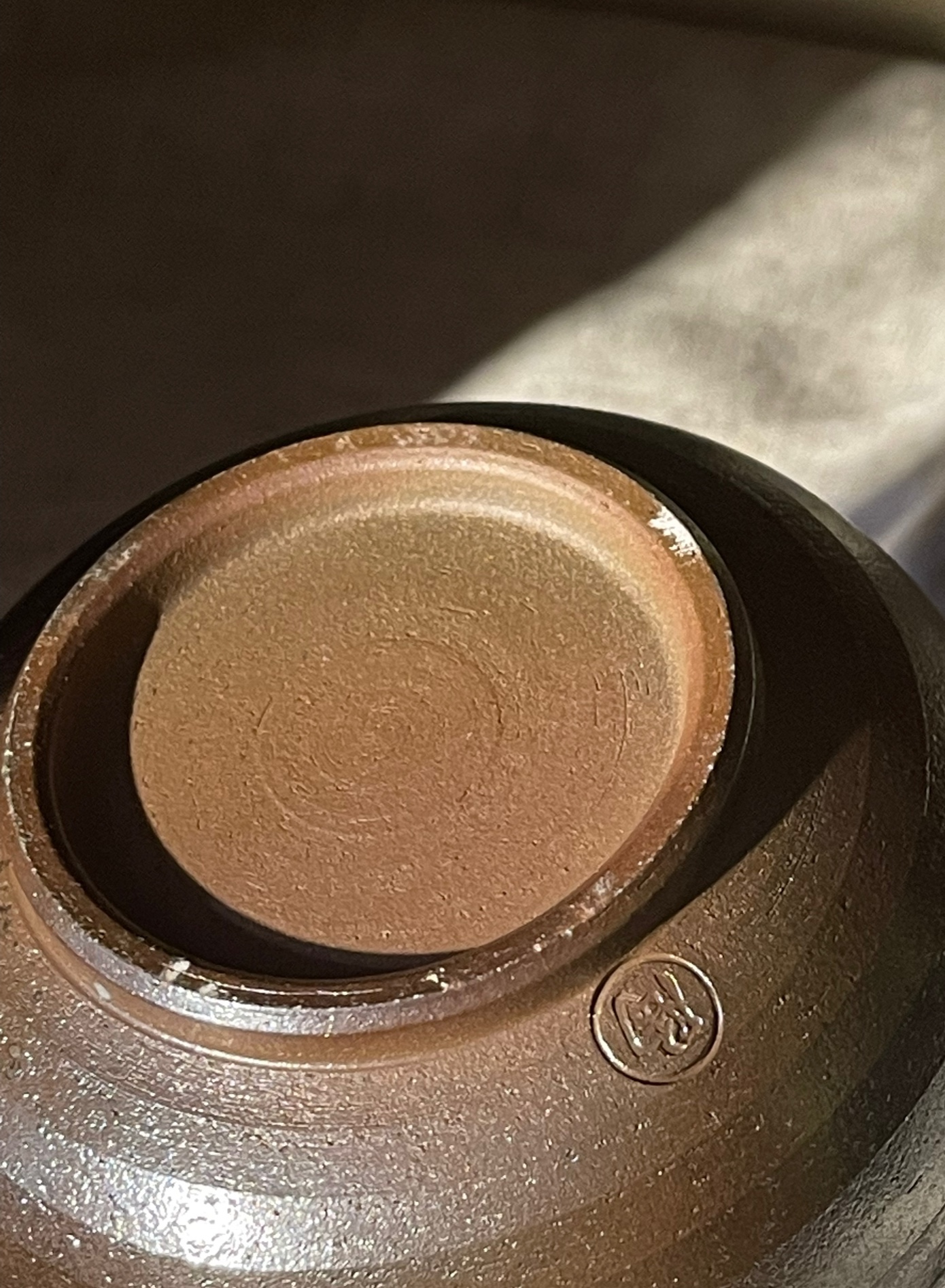 Bình gốm mộc triện nghệ nhân cắm hoa nghệ thuật Ikebana