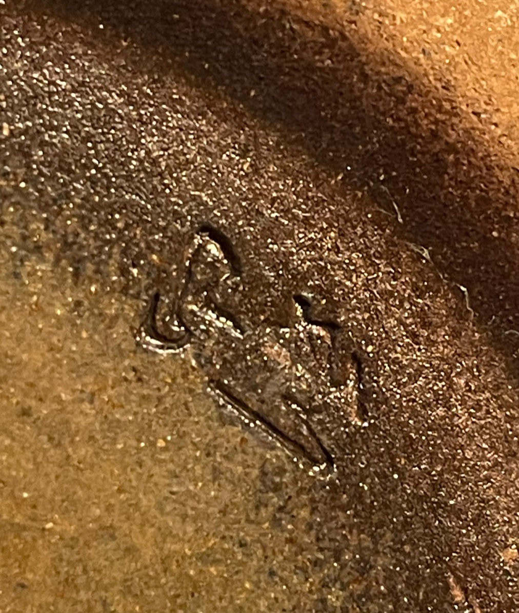 Bình gốm Shigaraki dáng hút tài lộc hoạ tiết vỏ thông