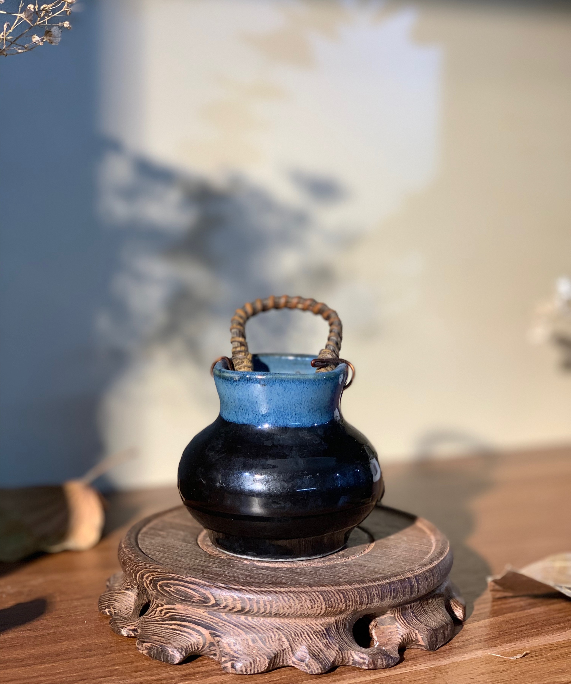 Bình nhỏ decor trang trí có quai mây
