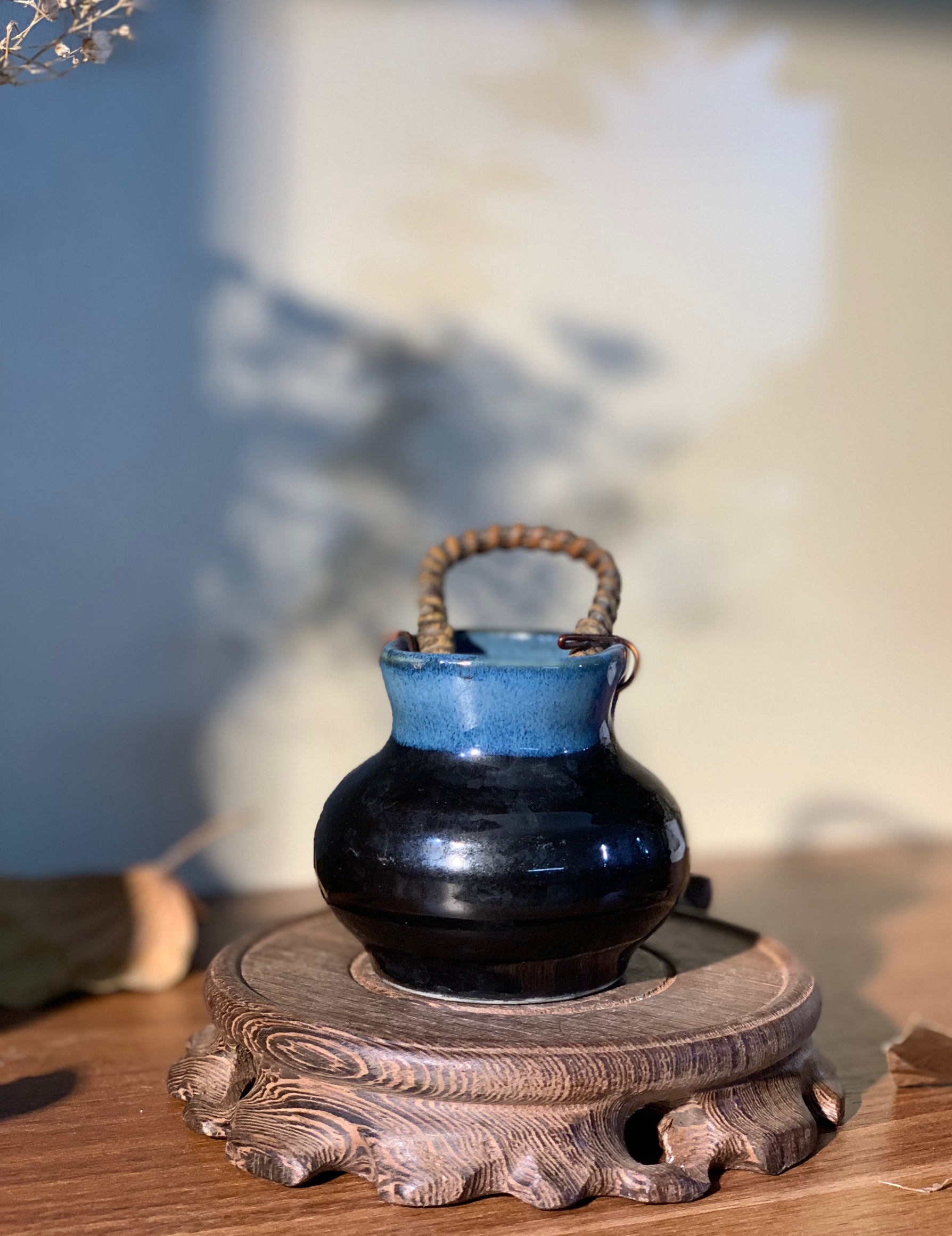 Bình nhỏ decor trang trí có quai mây