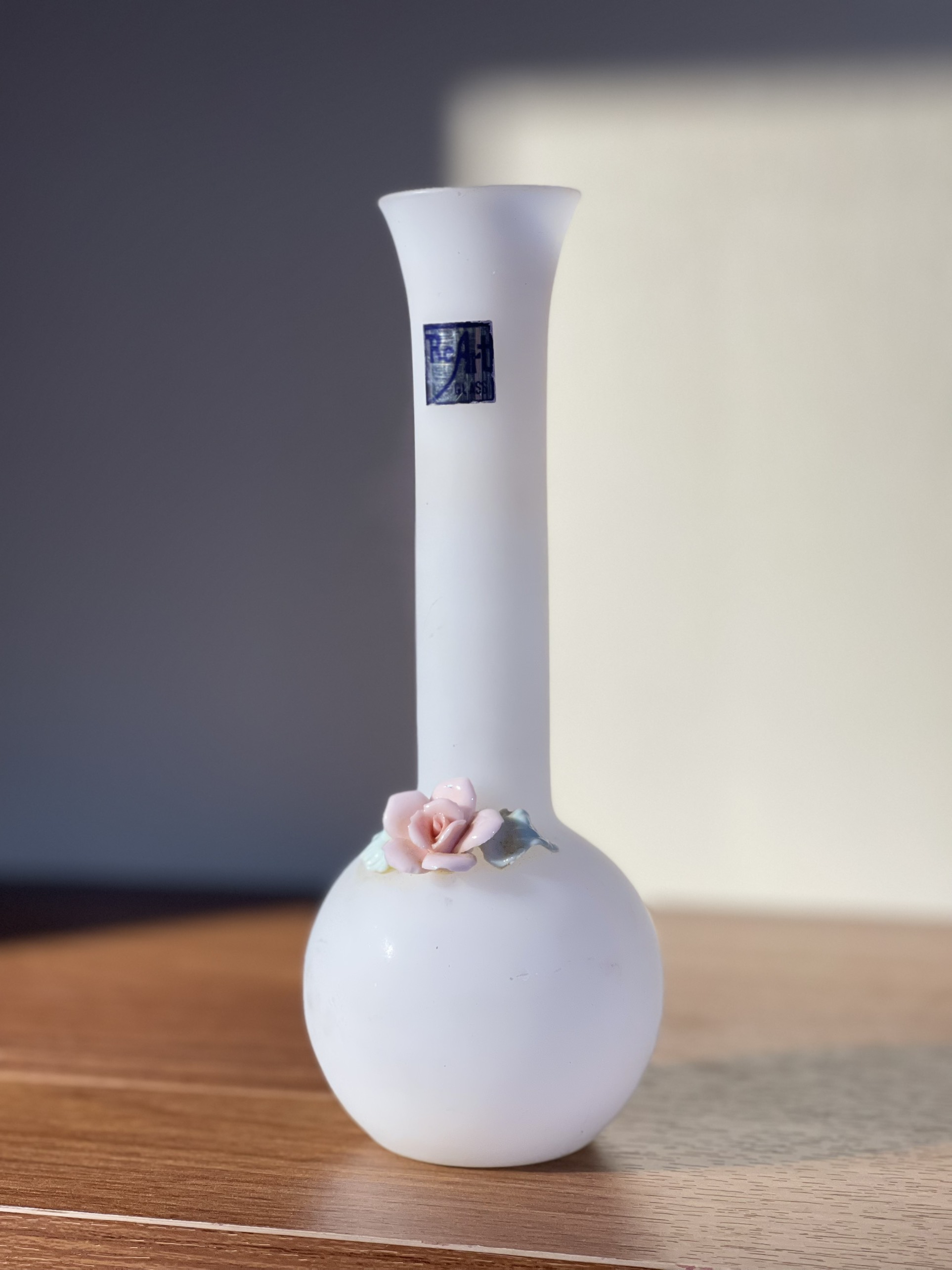 Bình sứ Reart hoa nổi