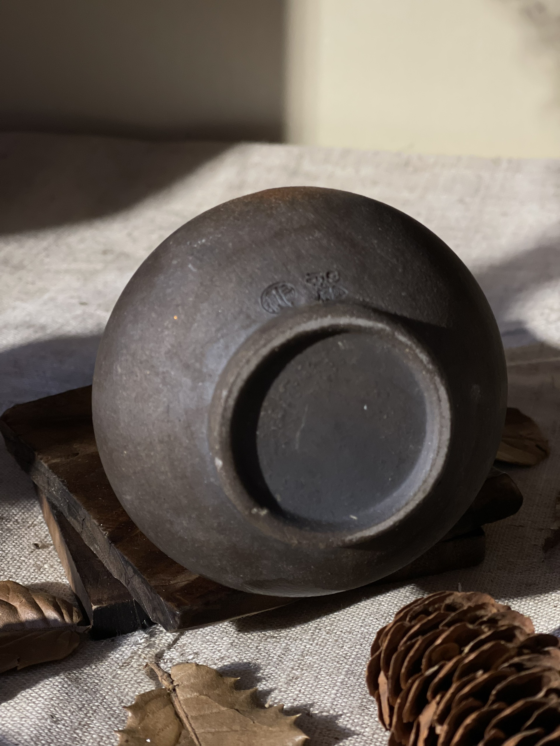 Bình Bizen cháy tro decor mini để bàn làm việc